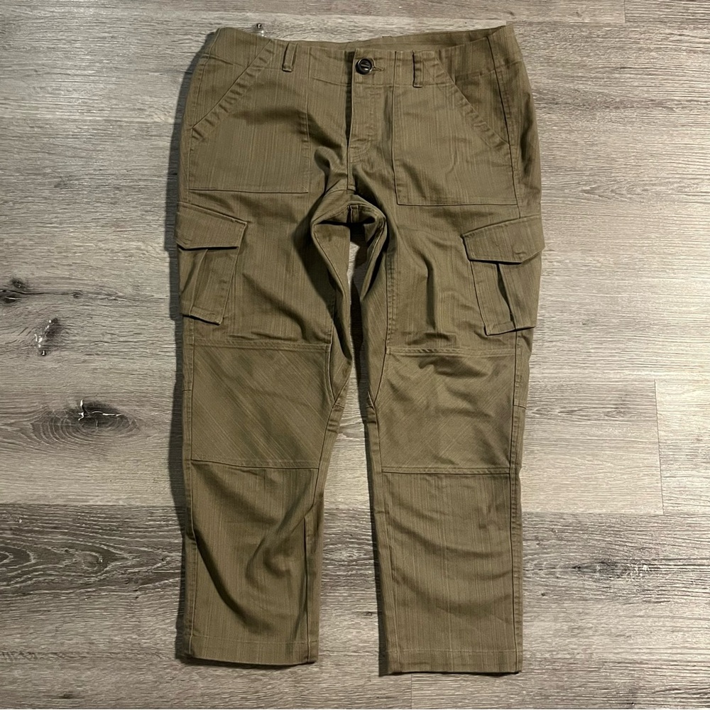 Mountain Hardwear Women's 10 Redwood Camp Pant Ankle Cropped Cargo Green Gray